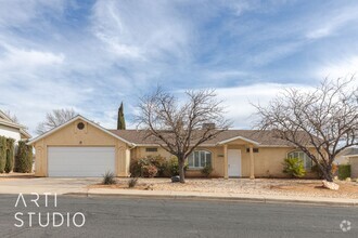 Building Photo - 1686 Tamarisk Dr