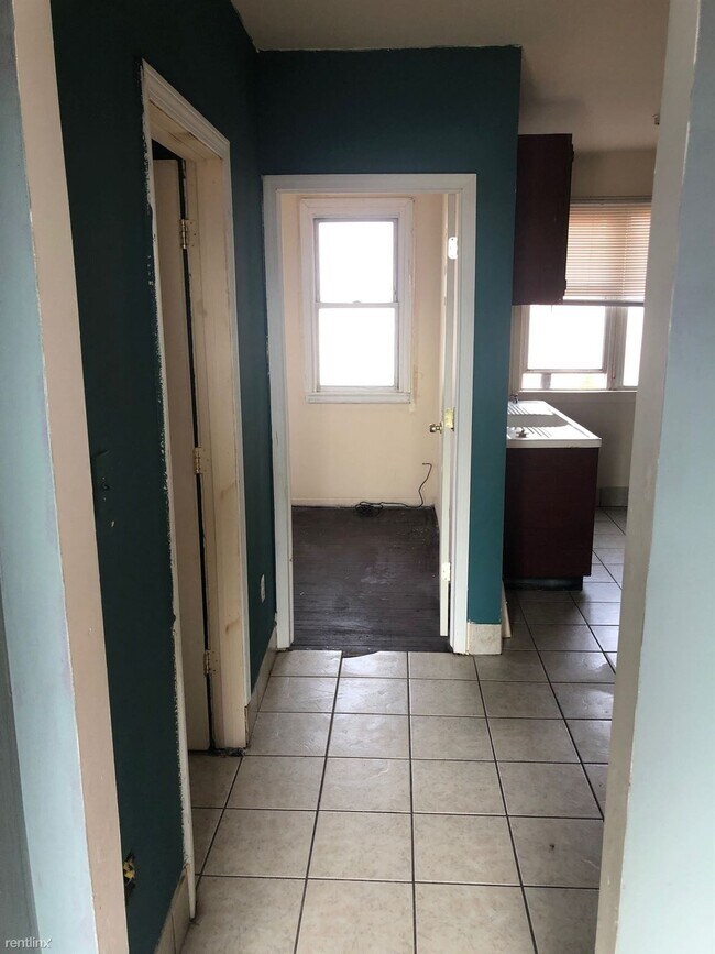 Building Photo - 1 br, 1 bath  - 12605 Minden St