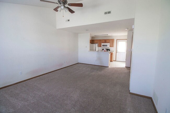 Building Photo - 1616 High Quest Cir