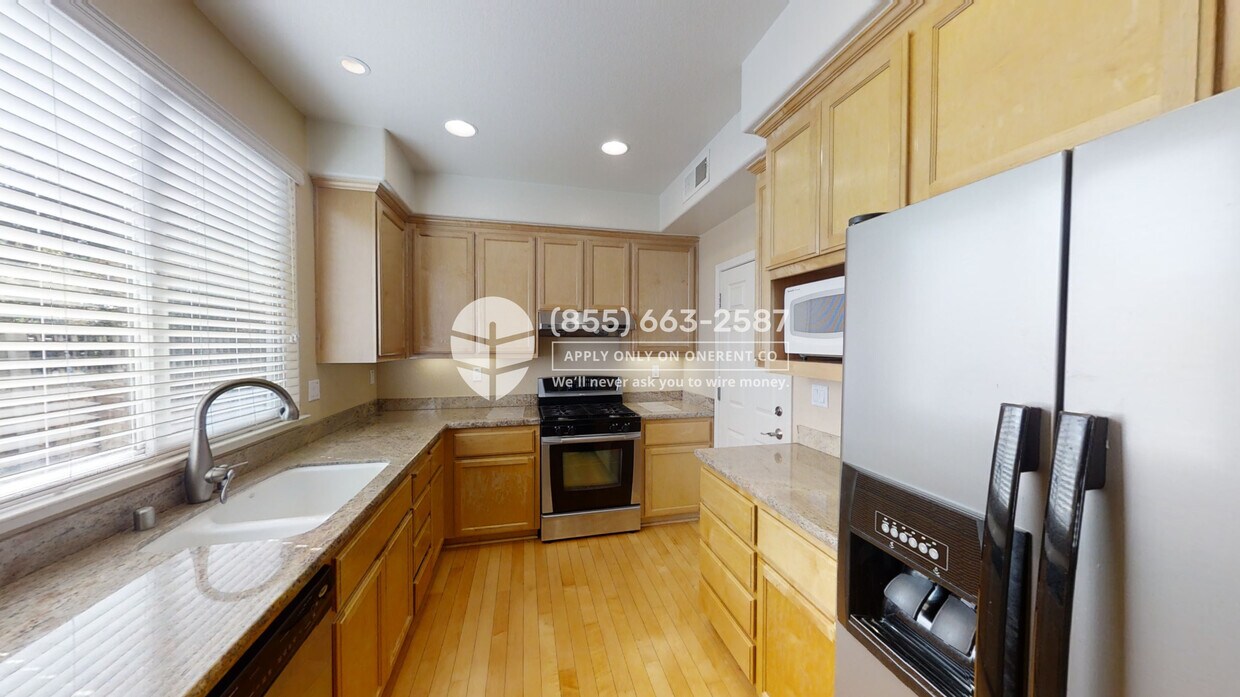 Primary Photo - 214 Sedona Pl