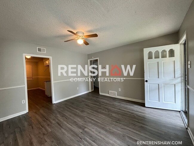 Building Photo - Register your account with Rently to sched...