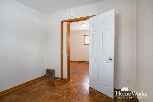 Foto del edificio - Adorable 2 Bed, 1.5 Bath with Covered Porch and Mudroom
