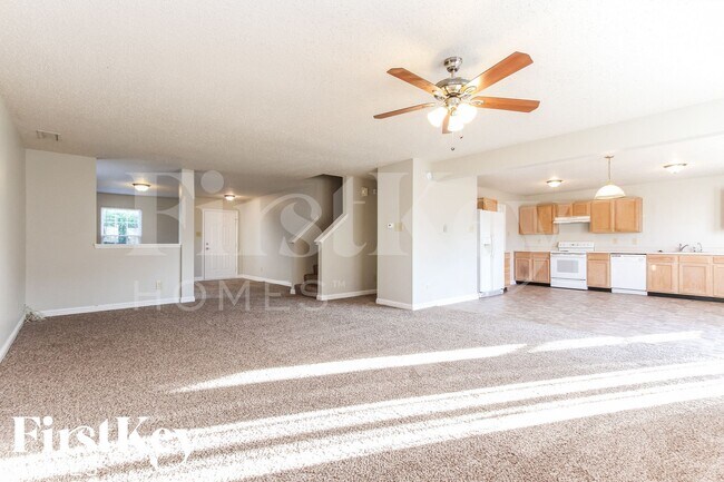 Foto del edificio - 6448 Front Point Dr