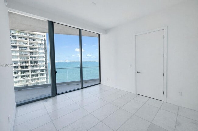 Foto del edificio - 175 SE 25th Rd