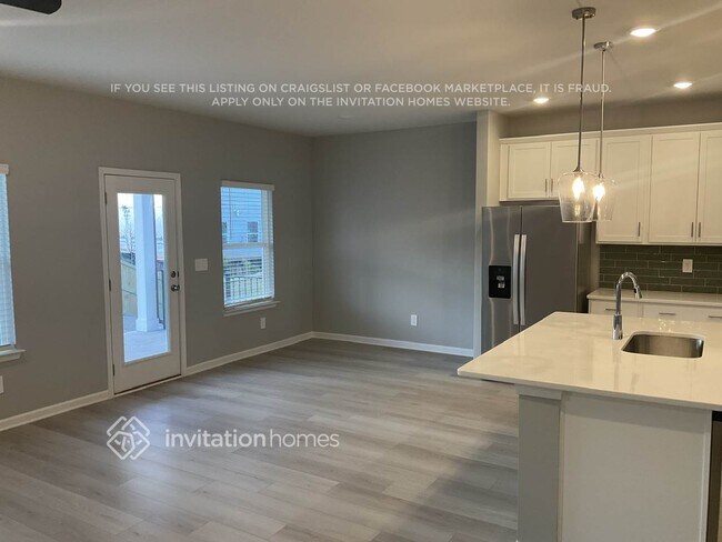 Building Photo - 6939 Chester St