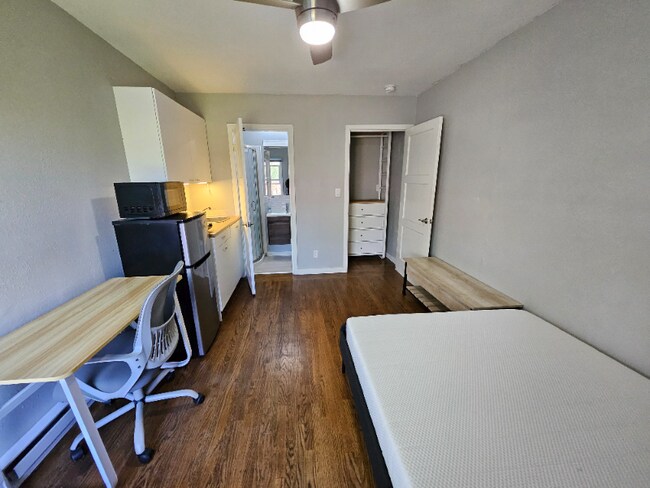 Foto del edificio - 512 Bayview Ave