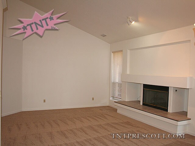 Building Photo - Home in Oaks of the Ranch HOA