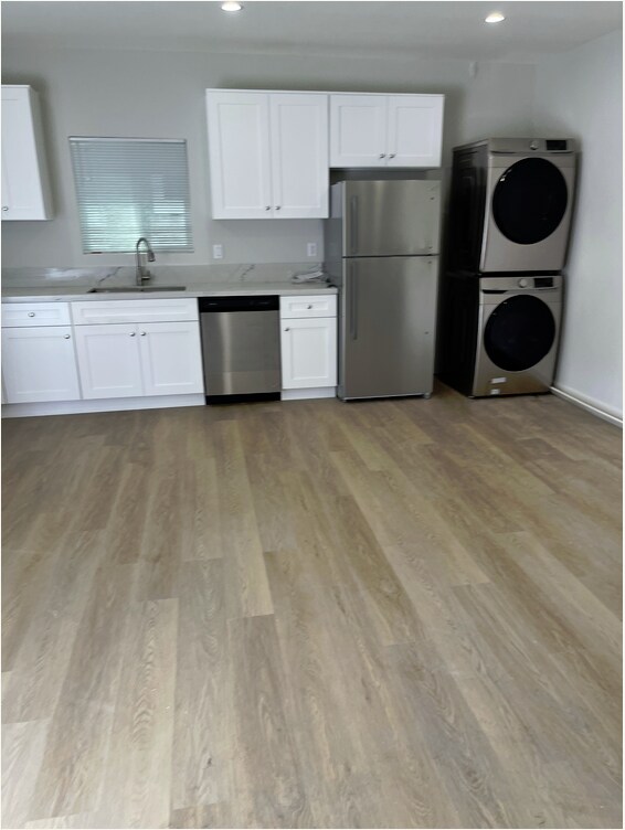 Building Photo - 120 N Lomita St