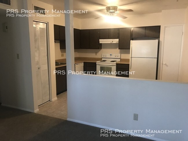 Building Photo - ***2 Bedroom, 1 Bathroom Townhouse In Mesa***