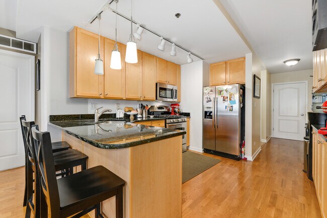 Foto del edificio - 1212 N Wells St