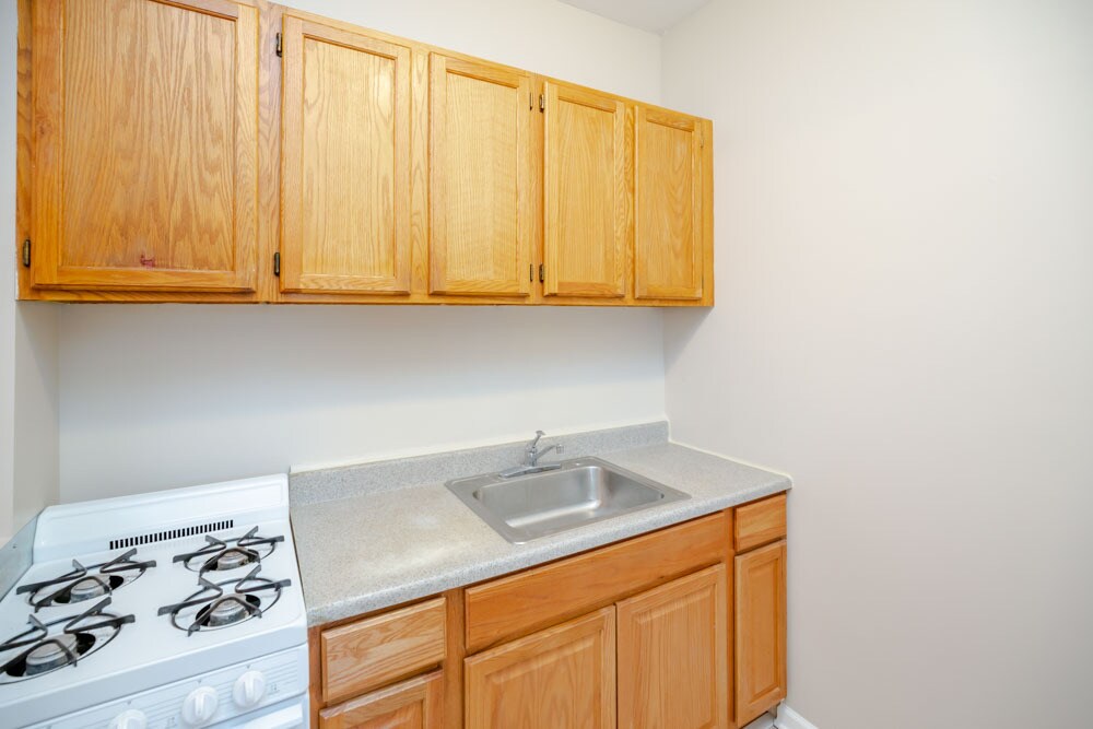 Primary Photo - 2209 S 61st Ct