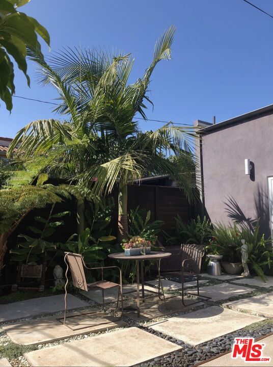 Foto del edificio - 2130 Glencoe Ave