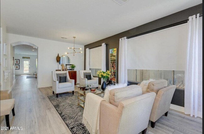 Foto del edificio - 18525 W Paseo Way