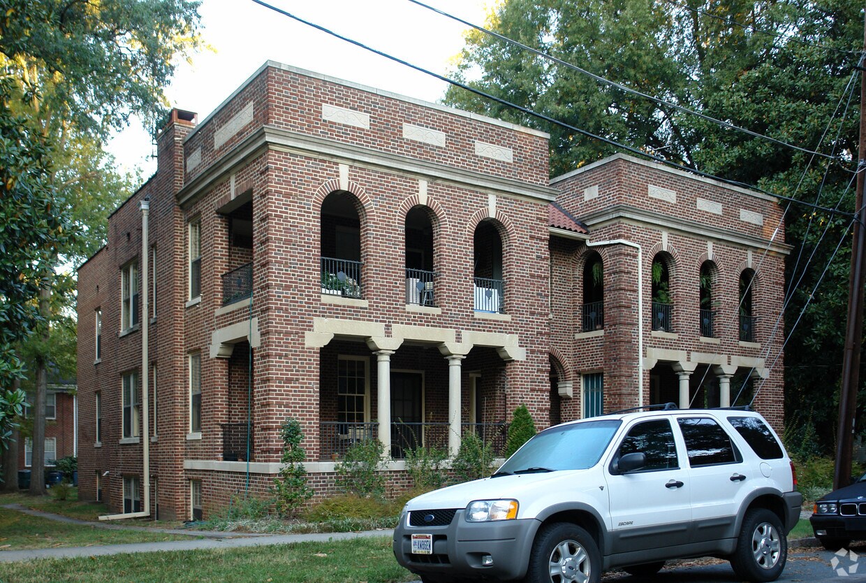 Foto principal - Rollins Apartments