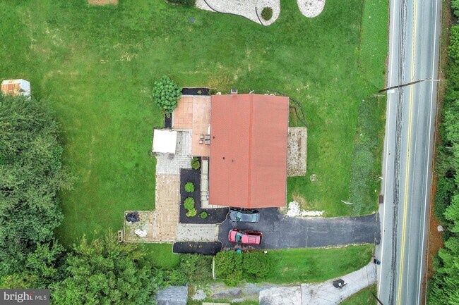 Building Photo - 1460 Yocumtown Rd