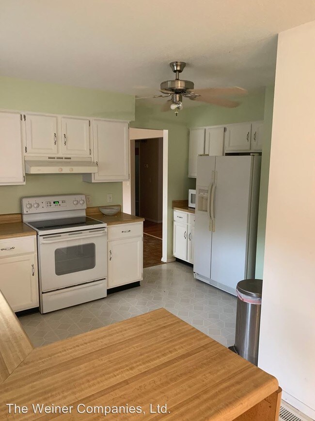 Building Photo - 3 br, 2 bath House - 2111 Clover Ct West