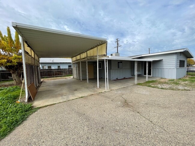 Building Photo - 4302