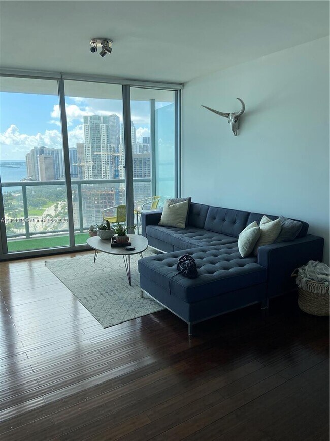 Foto del edificio - 888 Biscayne Blvd