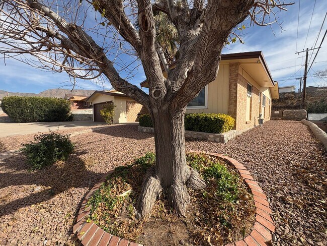 Foto del edificio - Home for rent on the Westside