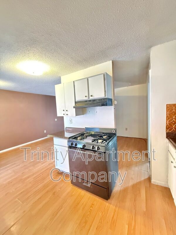 Building Photo - 2800 Vail Ave SE