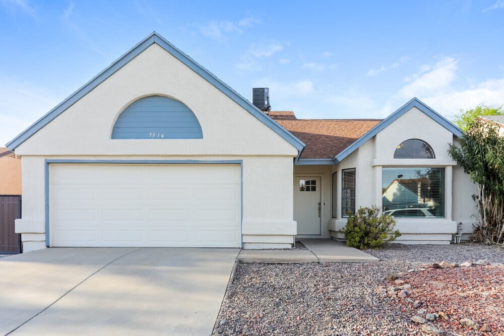 Foto principal - 7916 N Roundstone Dr