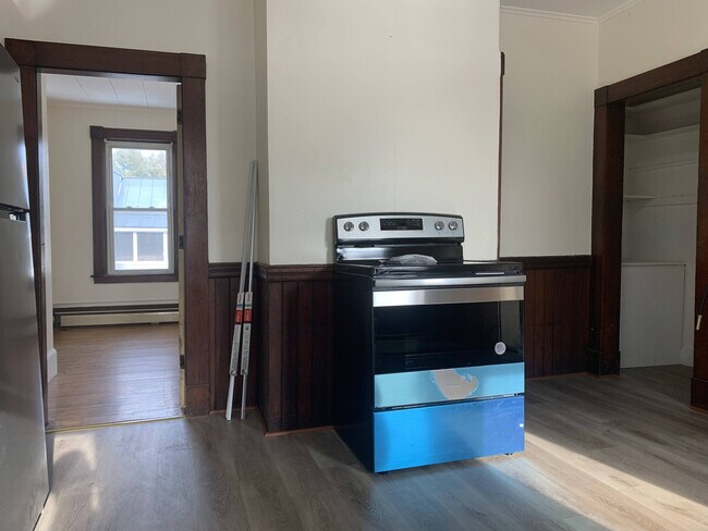 Cocina - 201 Roxbury St