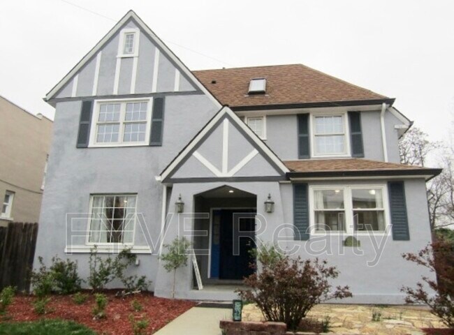 Foto del edificio - 4826 Reading Rd
