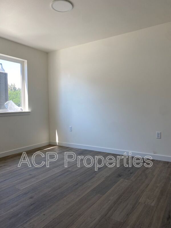 Foto del edificio - 665 E Badger Rd