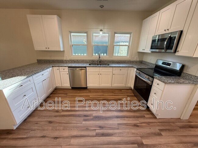 Foto del edificio - 829 Hamilton St