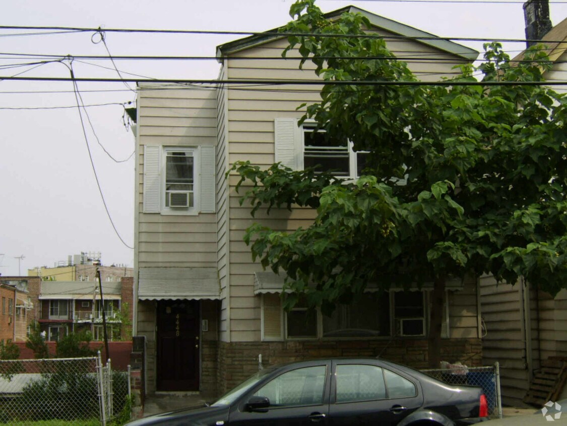 Foto principal - 4448 Furman Ave