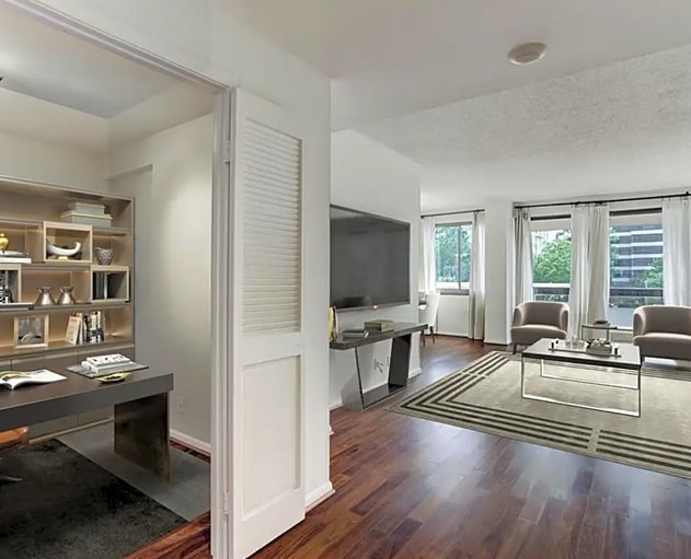 Foto del edificio - 49 Briar Hollow Ln