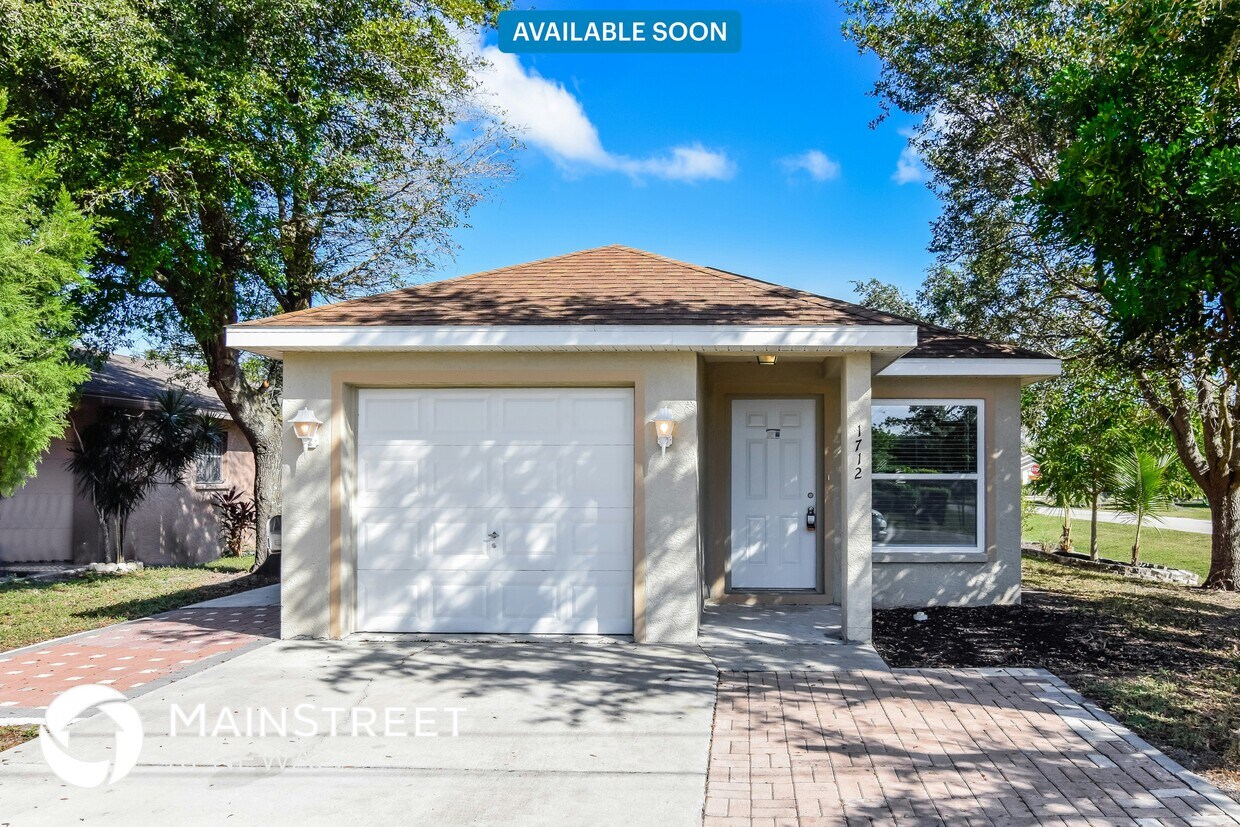 Foto principal - 1712 18th St E