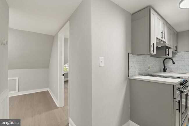 Foto del edificio - 216 Collingdale Ave