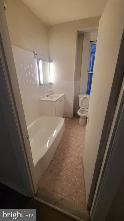 Primary Photo - 133 S 50th St