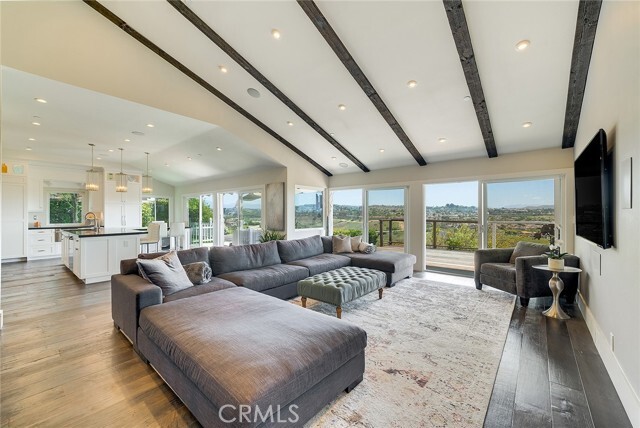 Foto del edificio - 32372 Crete Rd