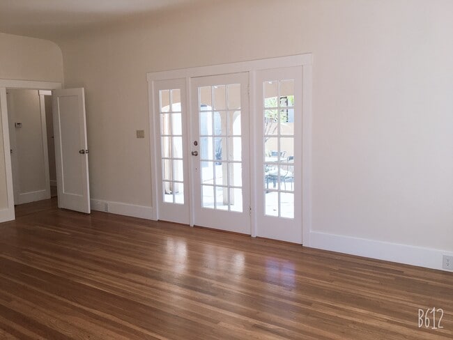Building Photo - 420 Tennyson Ave