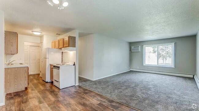 Building Photo - Century Oaks Apartments