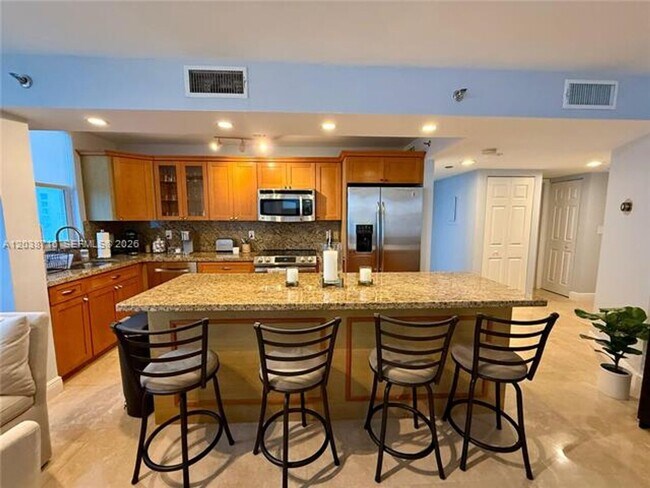 Building Photo - 770 Claughton Island Dr