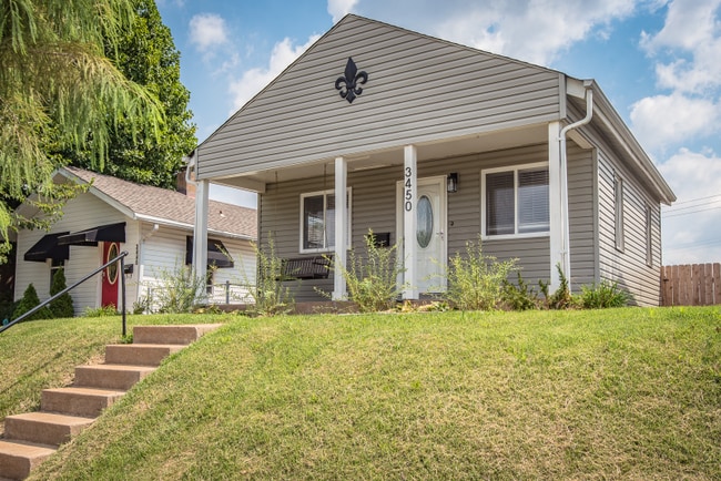 Foto del edificio - 3450 Macklind Ave