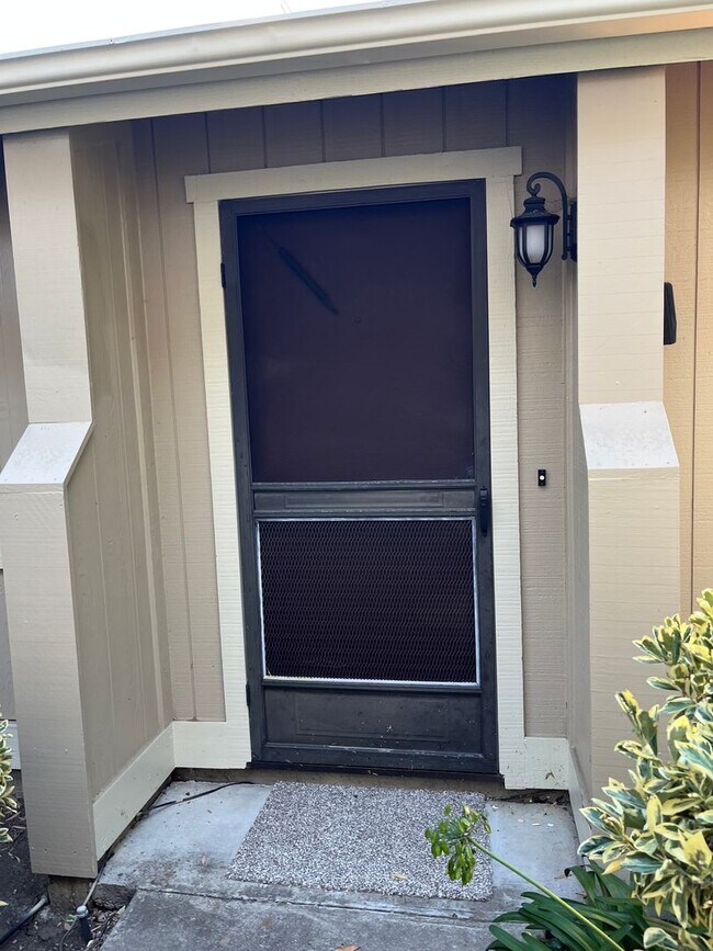 Foto del edificio - 2 Bedroom, 2 Bathroom home on King Court.