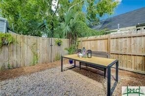 Foto del edificio - 528 E Gordon Ln