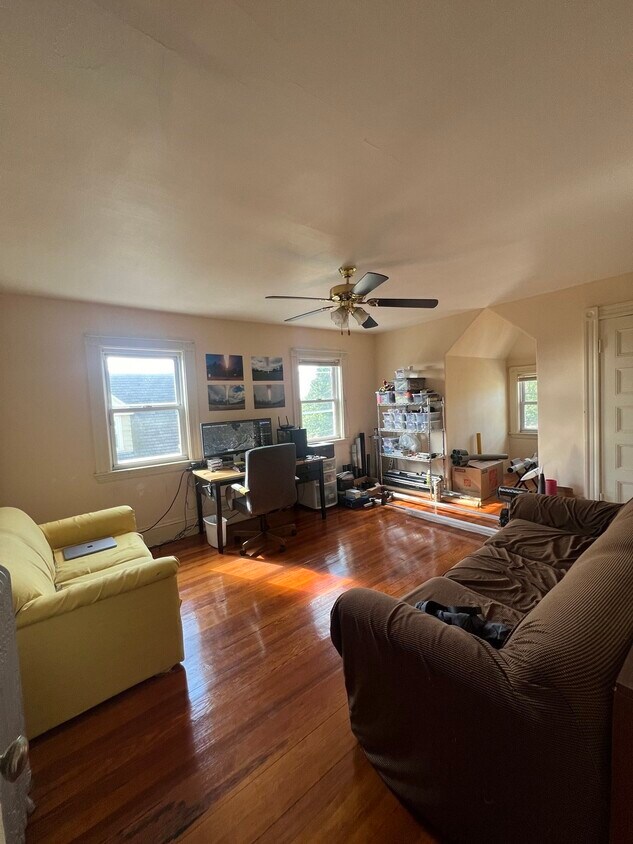 Foto principal - 33 Hillside Rd