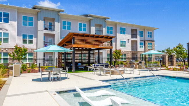 Pool & Lounge Area - The Waters At Millerville