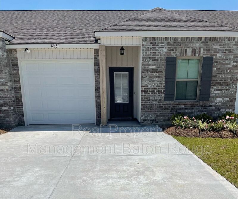 Primary Photo - 17481 Berkshire Dr