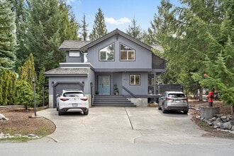 Building Photo - 6272 Bishop Way