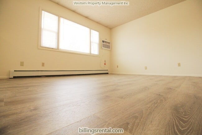Living Room - 1217 Yellowstone Ave