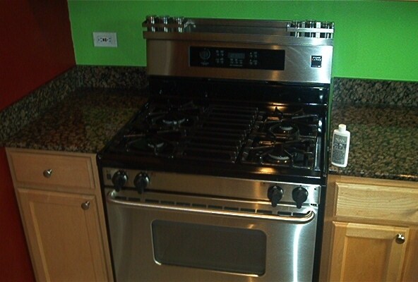 Foto del edificio - 6114 N Winchester Ave