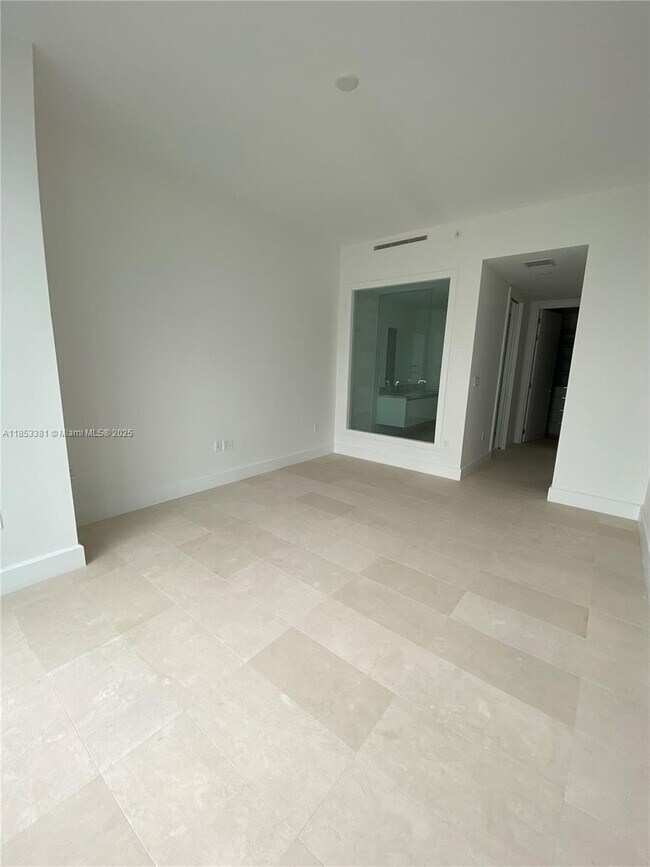 Foto del edificio - 700 NE 26th Terrace