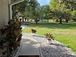 Building Photo - 1250 Riverbend Dr