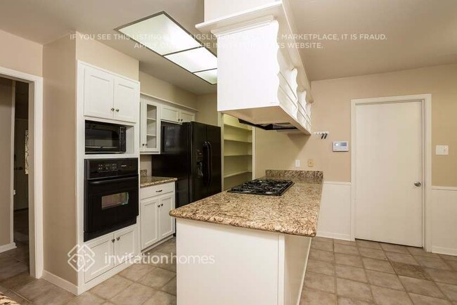 Foto del edificio - 12103 Silver Creek Dr